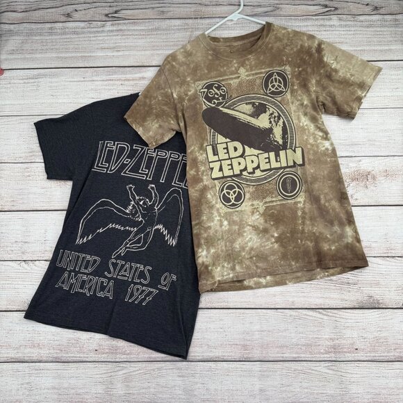 Lot of 2 Led Zeppelin T-Shirts Blimp and 1977 Adult Size S Gray/Tie Dye Beige - Picture 1 of 14